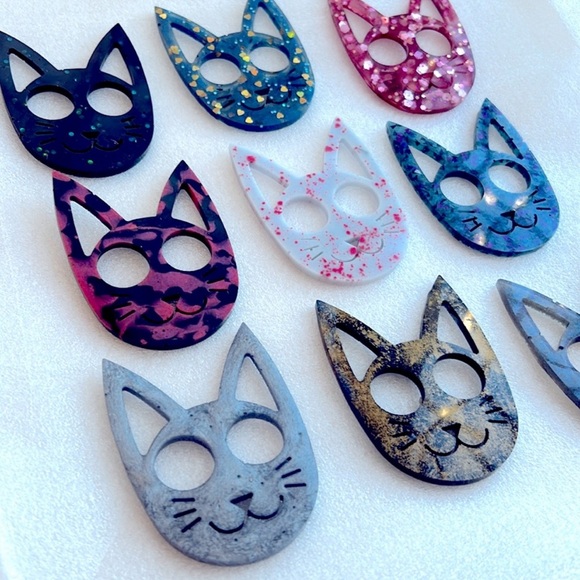 ❤️ stab with sparkle ✨ 🙏🏽 Handmade Resin Self Defense Key Chain: 1 for $7.00 - Picture 9 of 9